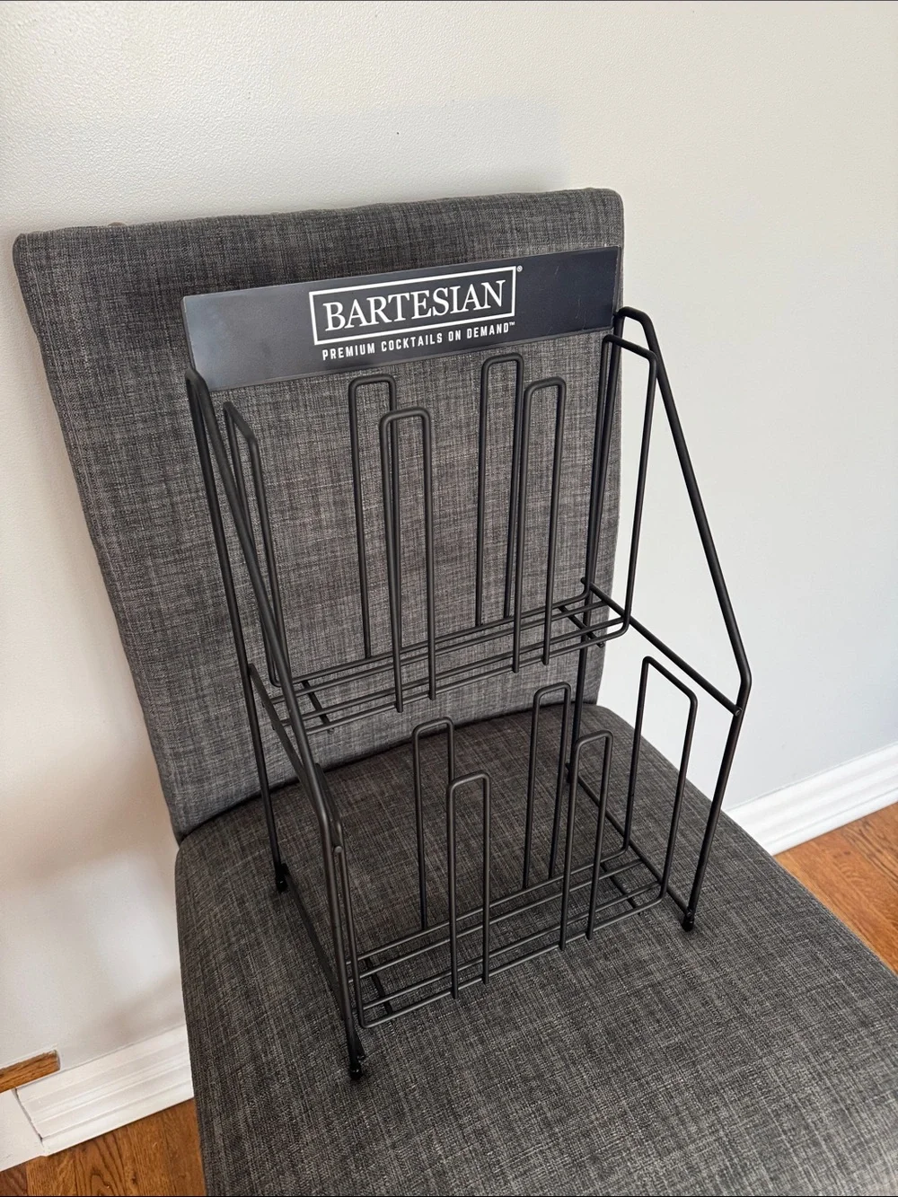 BARTESIAN CAPSULE HOLDER STAND